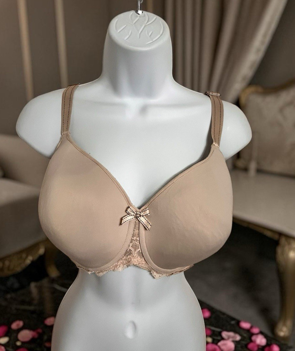 Chantelle Nude Bra Sz 38DD Underwire Full Coverage Lace Trim Mesh Back